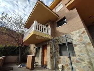 Chalet en venta en Cervelló
