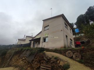 Chalet en venta en Vallirana