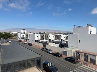 Piso en venta en Los Molinos - Villa Blanca en Almería