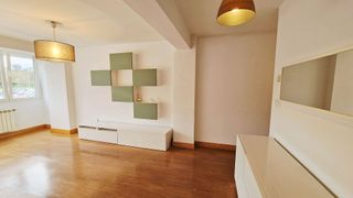 Piso en venta en Inmobiliaria - Barreda en Torrelavega