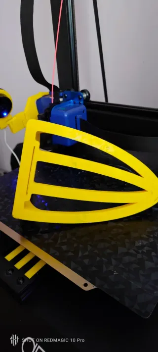 Soporte para tarjeta gráfica (GPU).Realizado en 3D