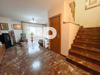 Chalet en venta en Vallirana