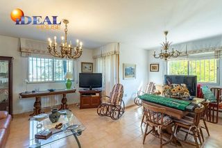 Chalet en venta en Gójar