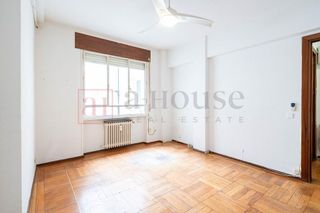 Piso en venta en Almagro en Madrid