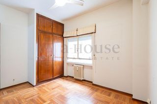 Piso en venta en Almagro en Madrid