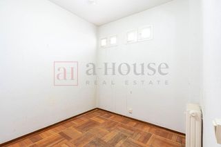 Piso en venta en Almagro en Madrid