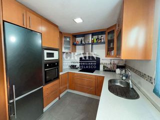 Casa adosada en venta en Santa Cruz - Industria - Polígono Campollano en Albacete