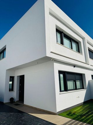 Casa pareada en venta en Montequinto en Dos Hermanas
