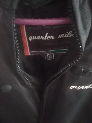 Chaqueta de moto negra