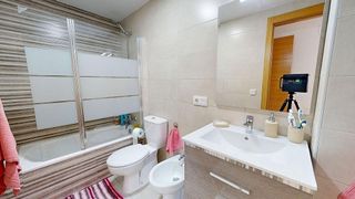 Piso en venta en Poniente-Norte - Miralbaida - Parque Azahara en Córdoba