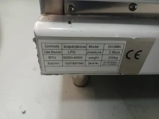Cocina 4 fuegos ,plancha y horno    636336175