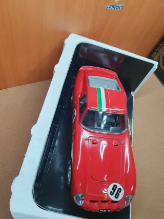 Ferrari 250 GTO Bburago scala da 1/18