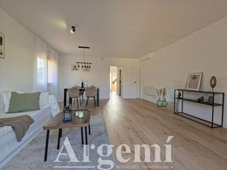 Chalet en venta en Palau-solità i Plegamans