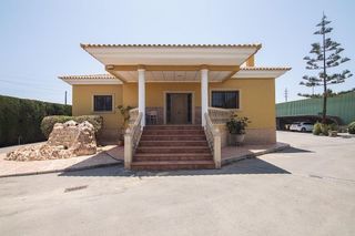Chalet en venta en Jubalcoi en Elche