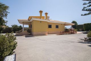 Chalet en venta en Jubalcoi en Elche