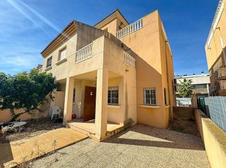 Casa adosada en venta en La Siesta - El Salado - Torreta en Torrevieja