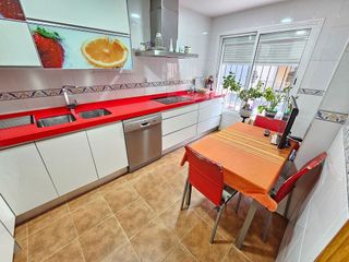 Casa adosada en venta en Avda. De los Ogíjares en Armilla