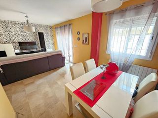 Casa adosada en venta en Avda. De los Ogíjares en Armilla