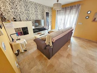 Casa adosada en venta en Avda. De los Ogíjares en Armilla