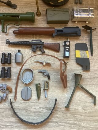 Lote de Armas y Accesorios Geyperman