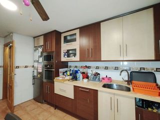 Casa adosada en venta en Tomelloso