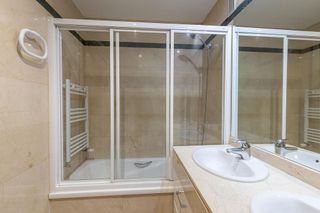 Piso en venta en Camino de Ronda - Rosaleda en Granada