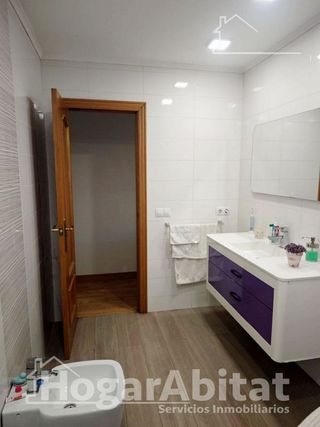 Piso en venta en El Castellar-L´Oliveral en Valencia