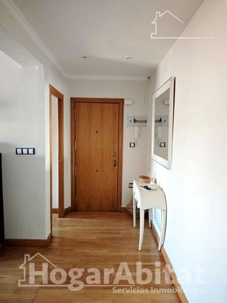 Piso en venta en El Castellar-L´Oliveral en Valencia