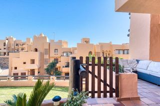 Piso en venta en Puerto de la Duquesa en Manilva