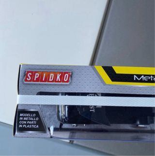 Camión Juguete Negro Metal Gear Spidko