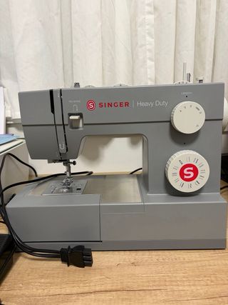 Máquina de Coser Singer HD4423 Heavy Duty