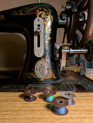 Máquina de coser Wertheim antigua