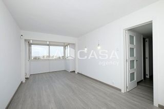 Piso en venta en Porta en Barcelona