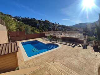 Chalet en venta en Vallirana