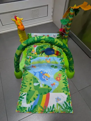 Alfombra de actividades para bebés