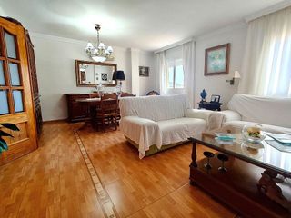 Chalet en venta en Puerto de la Torre - Atabal en Málaga