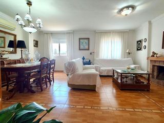 Chalet en venta en Puerto de la Torre - Atabal en Málaga