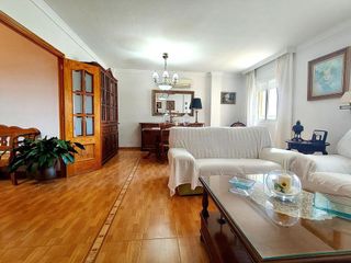 Chalet en venta en Puerto de la Torre - Atabal en Málaga