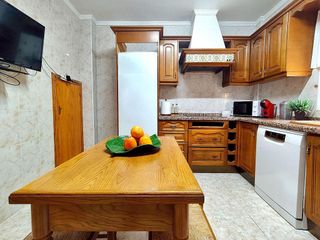 Chalet en venta en Puerto de la Torre - Atabal en Málaga