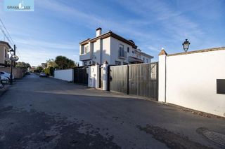 Casa pareada en venta en Ogíjares