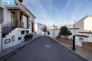 Casa pareada en venta en Ogíjares