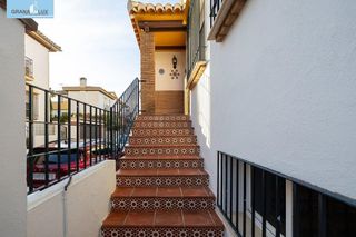 Casa pareada en venta en Ogíjares
