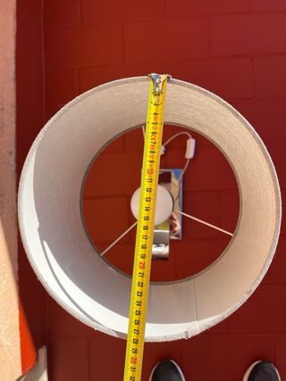 Lámpara de mesa moderna