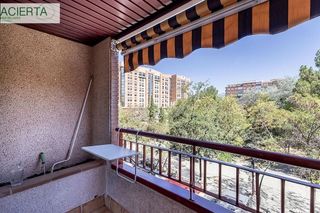 Piso en venta en Camino de Ronda - Rosaleda en Granada