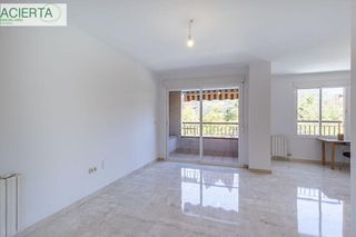 Piso en venta en Camino de Ronda - Rosaleda en Granada