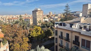 Ático en venta en Mercado en Alicante