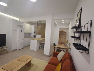 Piso en venta en Valdeacederas en Madrid