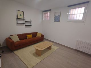 Piso en venta en Valdeacederas en Madrid