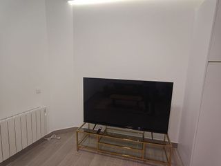 Piso en venta en Valdeacederas en Madrid