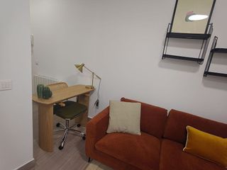 Piso en venta en Valdeacederas en Madrid